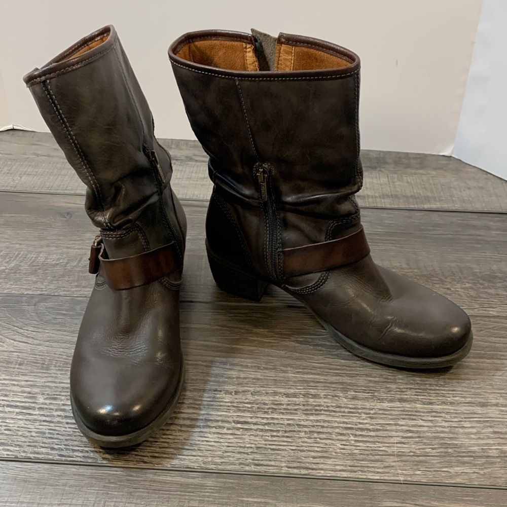 Pikolinos leather boots size 38/7